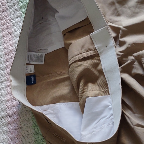 NWT Reebok Golf Size 50 Khaki PlayDry Comfort Waistband Shorts - Picture 15 of 16